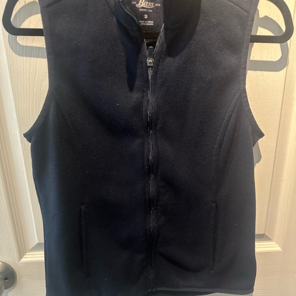 GH Bass & Co Vest Womens Small Navy Zip Front Outdoors, Fleece  Fishing - Picture 4 of 6